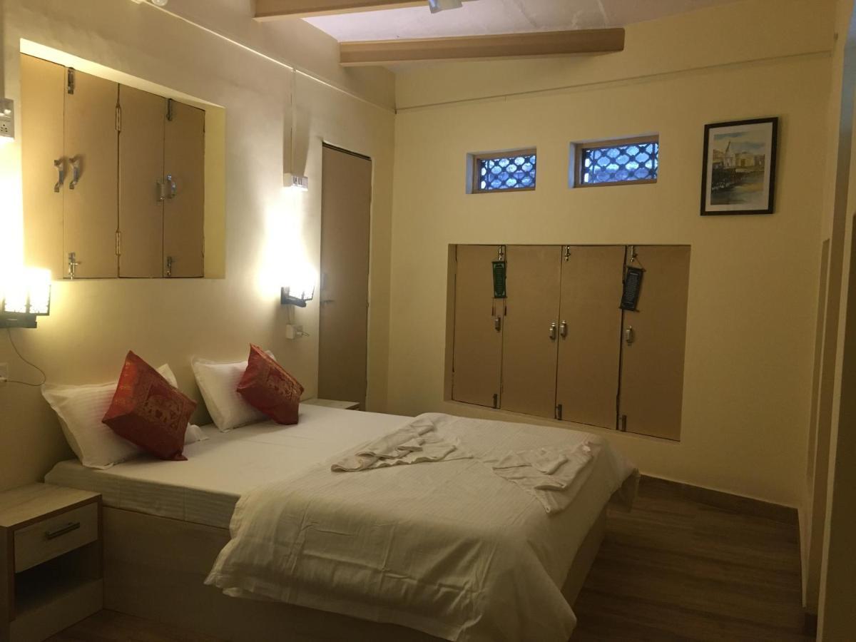 Yogi Soul Hotel Benares Buitenkant foto