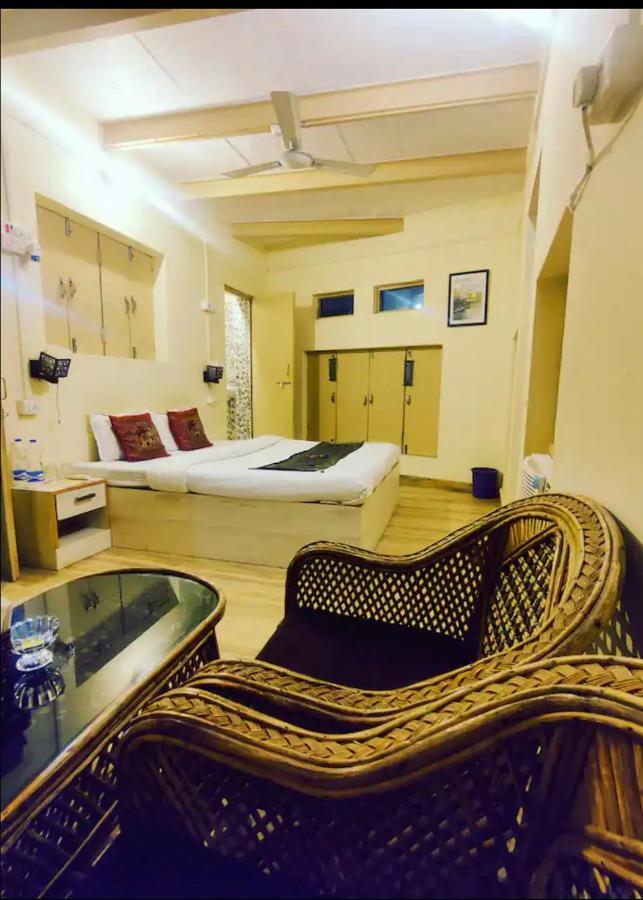 Yogi Soul Hotel Benares Buitenkant foto