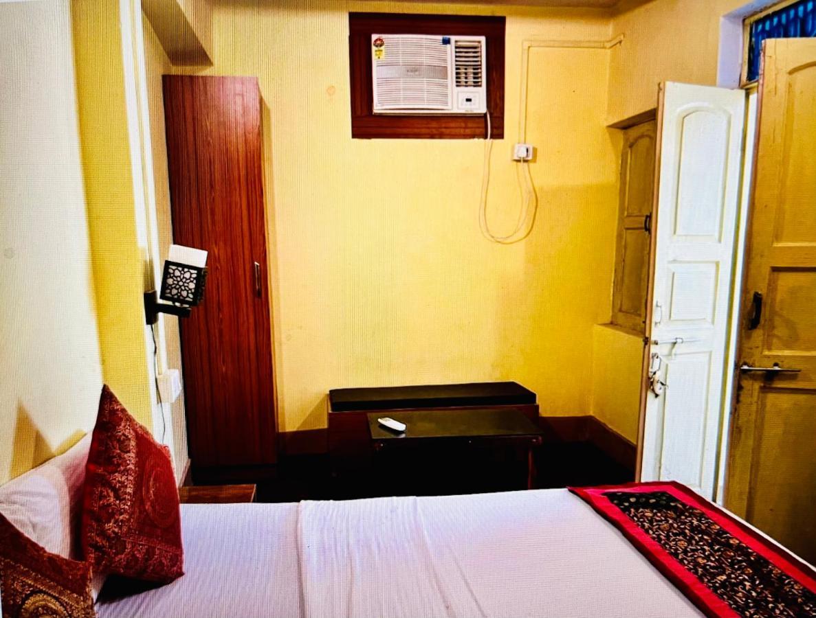 Yogi Soul Hotel Benares Buitenkant foto